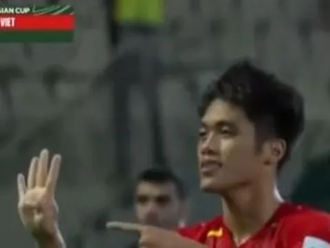 Màn ăn mừng ý nghĩa của U23 Việt Nam