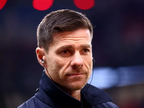 Tottenham đàm phán với Alonso