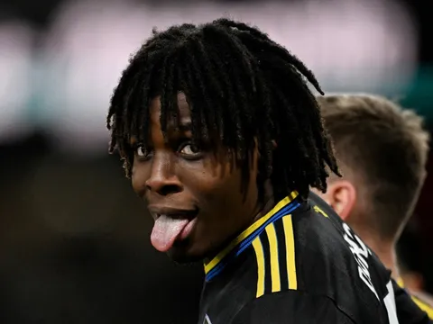 CĐV MU so sánh Dorgu với Bale