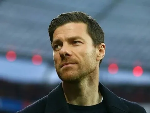 Liverpool đàm phán với Alonso