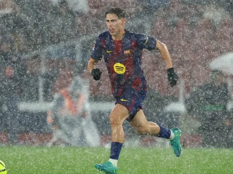 Cảnh tượng khó tin ở sân Camp Nou