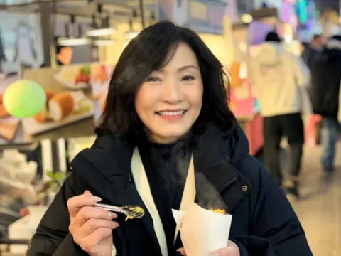 Phản ứng của nghệ sĩ Hồng Đào với người gắn bó gần 40 năm