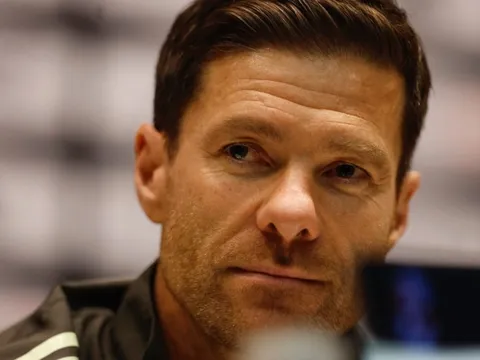 Điều kiện để Alonso dẫn dắt Liverpool