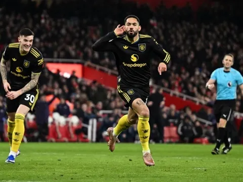 Cunha đã lên tiếng, giờ đến lượt Carrick trả lời