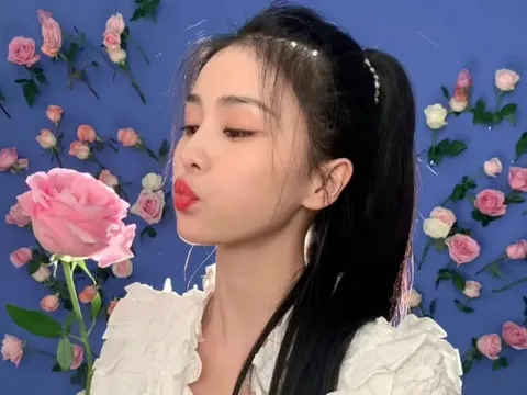 Bạch Lộc 'đốn tim' người hâm mộ với loạt ảnh hậu trường đầy hoa