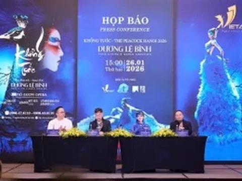 'Chim công làng múa' Dương Lệ Bình lần đầu tiên mang 'Khổng Tước' đến Hà Nội