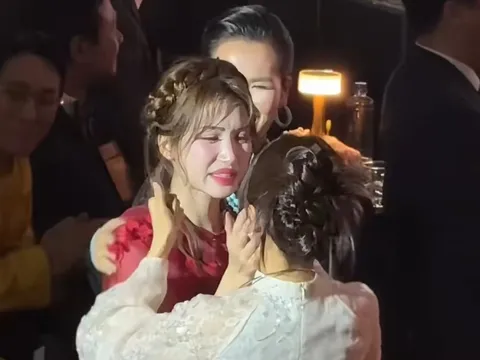 Hành động ấm lòng của Phương Mỹ Chi dành cho Hoà Minzy