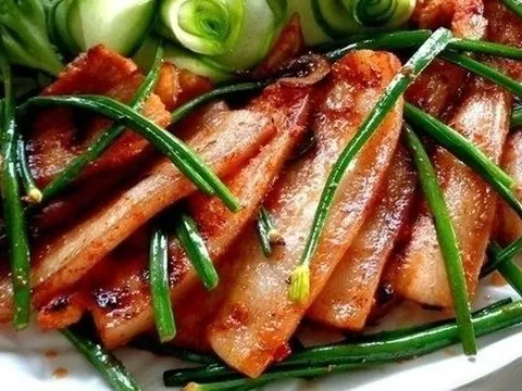 Giá heo hơi hôm nay 28/1: Ba miền đều tăng, cả nước dao động từ 75.000 - 81.000 đồng/kg