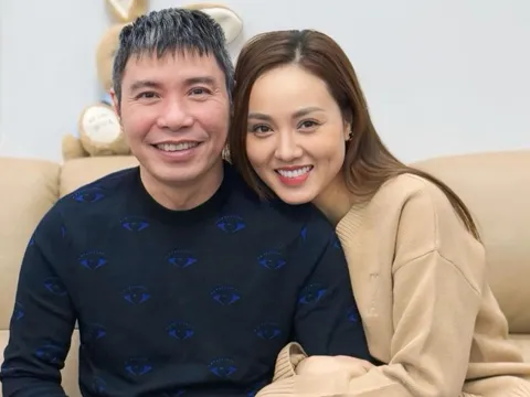 Vợ NSND Công Lý nói rõ lý do nghỉ việc để chăm chồng, ai nghe xong cũng xúc động