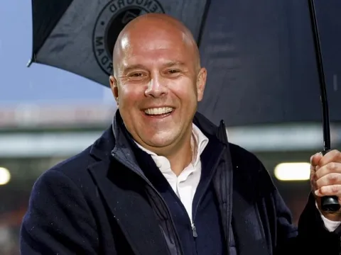 Tuyên bố của Arne Slot làm dậy sóng Liverpool