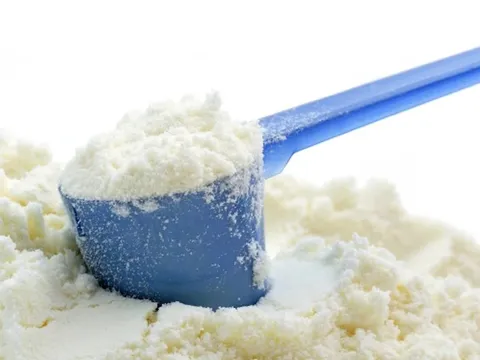 Bộ Y tế yêu cầu thu hồi, gỡ bỏ 5 loại sữa ngoại nghi nhiễm độc tố nguy hiểm 0