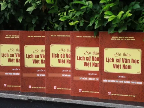 Sơ thảo lịch sử văn học Việt Nam: Khơi nguồn nội lực văn hóa dân tộc