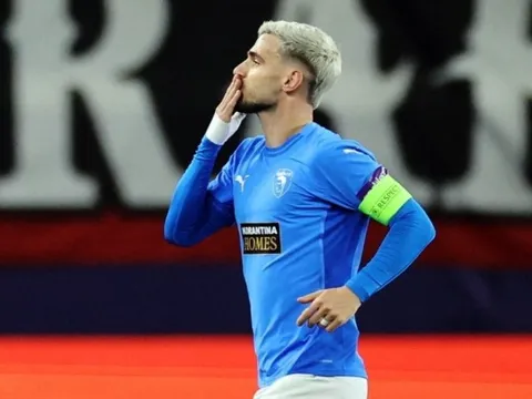 Siêu phẩm gây kinh ngạc ở Champions League