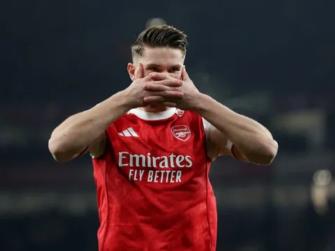 Arsenal toàn thắng ở Champions League