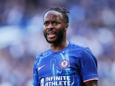 Raheem Sterling rời Chelsea