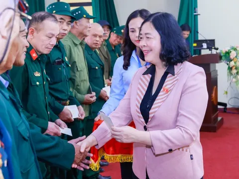 Chung tay chăm lo Tết cho người nghèo để mọi người, mọi nhà đều có Tết