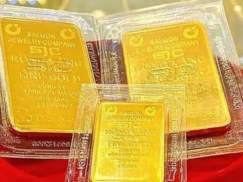 Giữa lúc giá vàng biến động mạnh, một nhà vàng lớn thông báo khẩn tới khách hàng