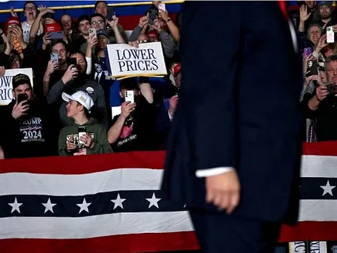 Tổng thống Trump: Kinh tế Mỹ đảo chiều mạnh mẽ sau một năm