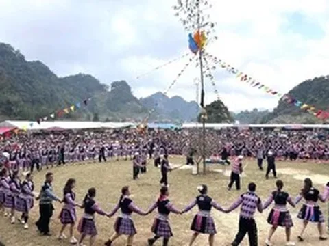 Sôi nổi Lễ hội Gầu Tào dân tộc Mông ở xã Pà Cò, tỉnh Phú Thọ