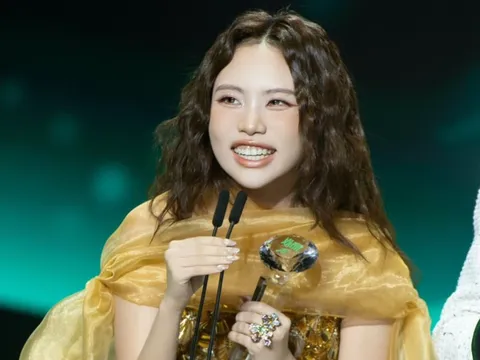 Xúc động tâm thư của Phương Mỹ Chi sau lễ trao giải Làn Sóng Xanh