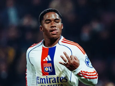 Endrick và cú hích làm rung chuyển Lyon