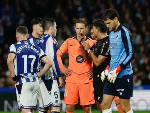 La Liga ra tay với trọng tài, Barca vẫn thiệt đủ đường