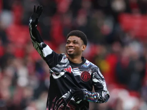 Amad Diallo gieo ác mộng cho hàng thủ Fulham