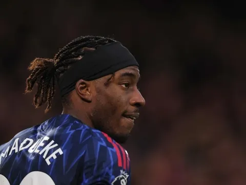 Madueke xuất hiện, trật tự cánh phải Arsenal lung lay