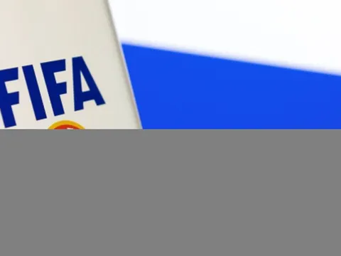FIFA muốn gỡ lệnh cấm bóng đá Nga