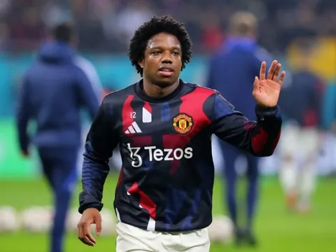 Sếp MU chặn đứng thương vụ Malacia