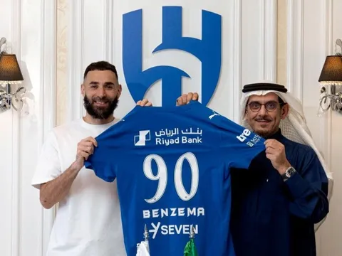 Benzema đổi áo, Saudi Pro League rung chuyển