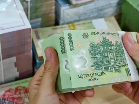 Nhận 300 triệu để đổi tiền mới: Công an Hà Nội truy tìm một người phụ nữ