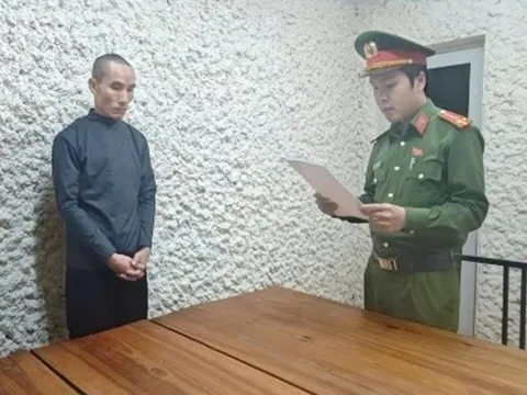 Khởi tố tài xế ô tô tông trúng xe máy khiến 3 người trong gia đình thương vong