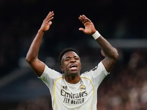 Vinicius lại làm khó Real Madrid