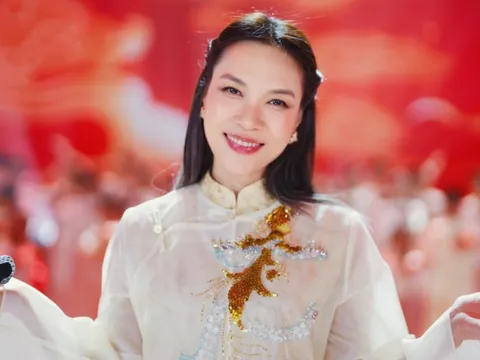 Mỹ Tâm gây 'bấn loạn' khi xuất hiện trong clip nhá hàng của Hoa Xuân Ca