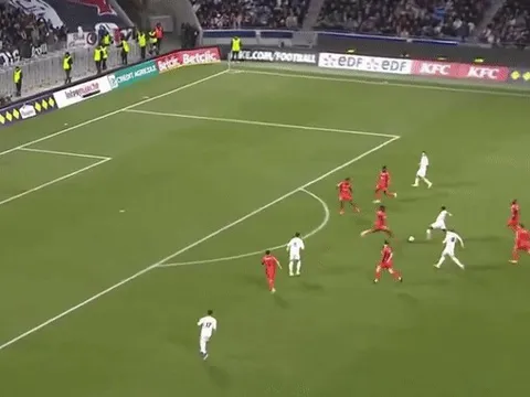 Endrick lập siêu phẩm