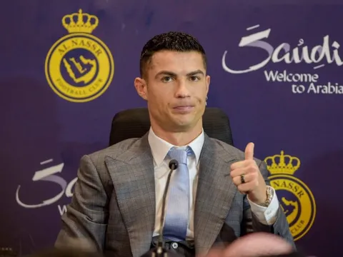 MU ra quyết định về Ronaldo