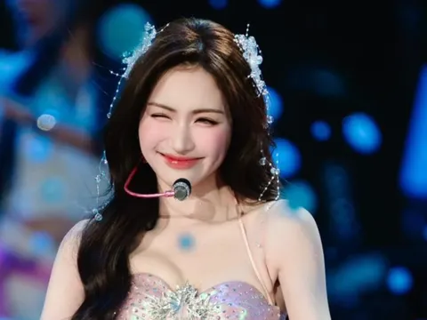 Hòa Minzy báo tin về số tiền 400 triệu ngay cận Tết