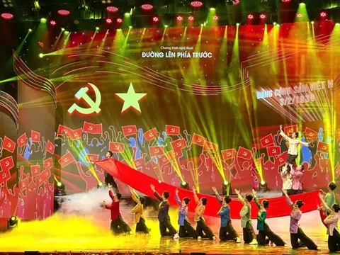 Chương trình nghệ thuật 'Đường lên phía trước' chào mừng Ngày thành lập Đảng Cộng sản Việt Nam