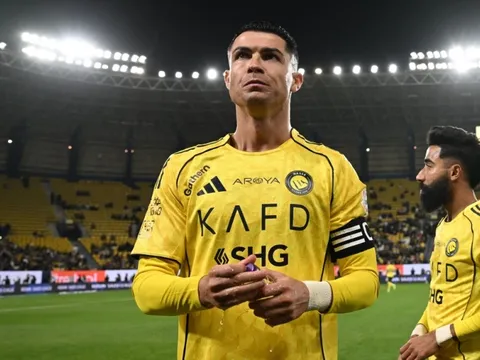 Hệ tư tưởng quá đà của Ronaldo