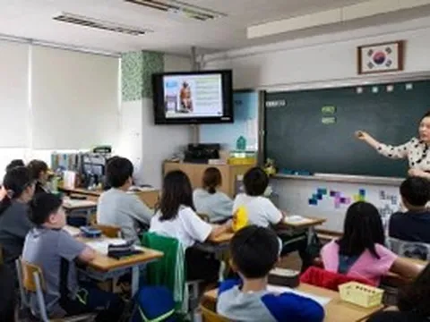 Bài toán giáo viên thời dân số giảm