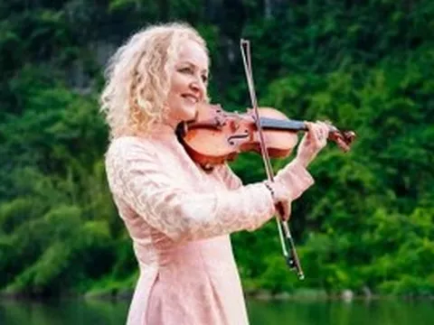 Nhóm nhạc huyền thoại Secret Garden thực hiện MV tại Việt Nam