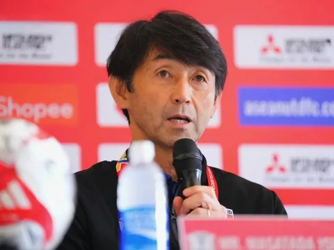 Cựu HLV tuyển Thái Lan bị sa thải sau 98 ngày