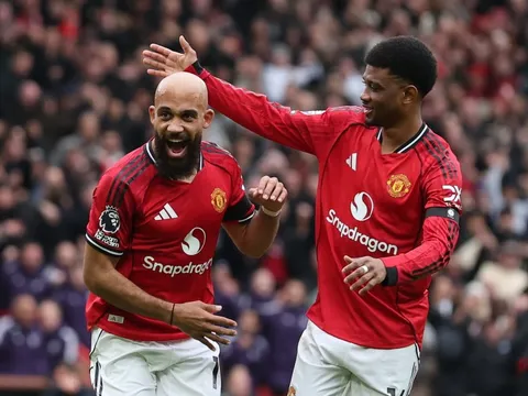 MU lần đầu thắng Tottenham sau 4 năm