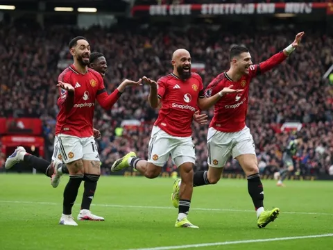 MU dàn xếp phạt góc quá hay