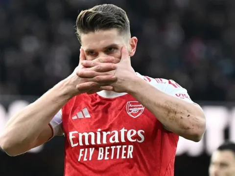 Gyokeres thăng hoa, Arsenal làm điều chưa từng có trong hơn 2 thập kỷ