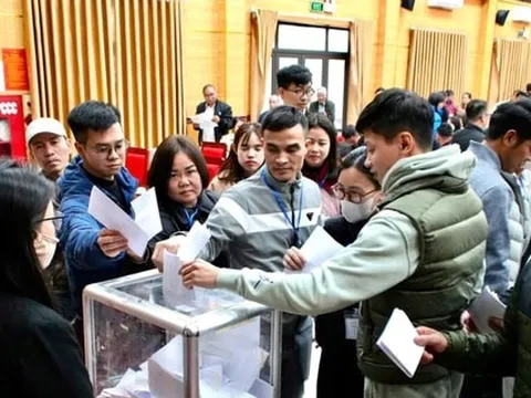 Giá đất Tây Phương đấu giá lên tới hơn 164 triệu đồng/m²