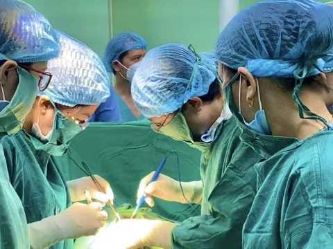 Hà Nội đón bác sĩ giỏi: Hỗ trợ tới 5,3 tỷ đồng, lo nhà ở, miễn học phí cho con 1