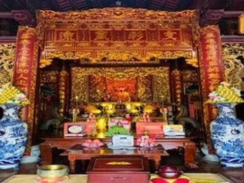 Hoàng giáp hai lần đỗ đầu, được vua Tự Đức ban tên