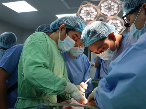 Biến chứng hy hữu sau mổ ruột thừa khiến bệnh nhi suy thận cấp 0